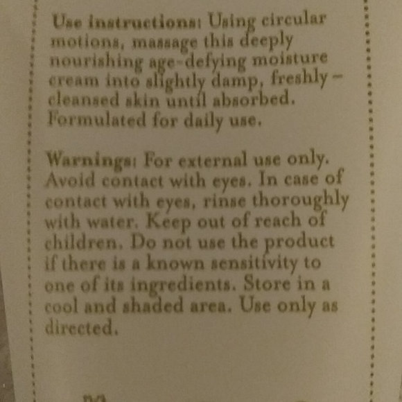 Luxury Lavido Age Away Hydrating Cream with Pumpkin Seed Extract - Picture 5 of 10